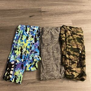 Comfy leggings 3/4 length with cute criss cross detail